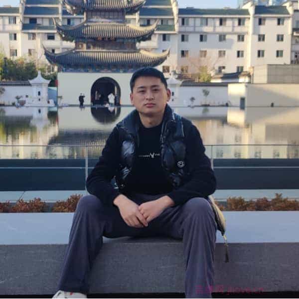 31岁岁湖北单身帅哥 - 琼中吉缘网